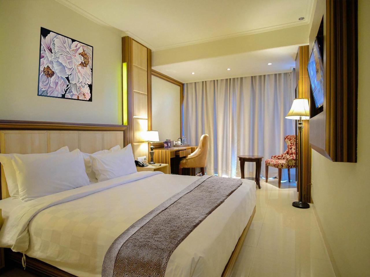 Sapphire Sky Hotel & Conference Serpong Exterior foto